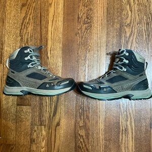 Gently used grey/sage green, Vasque Women’s hiking boots, size US 7.5/Eu 38